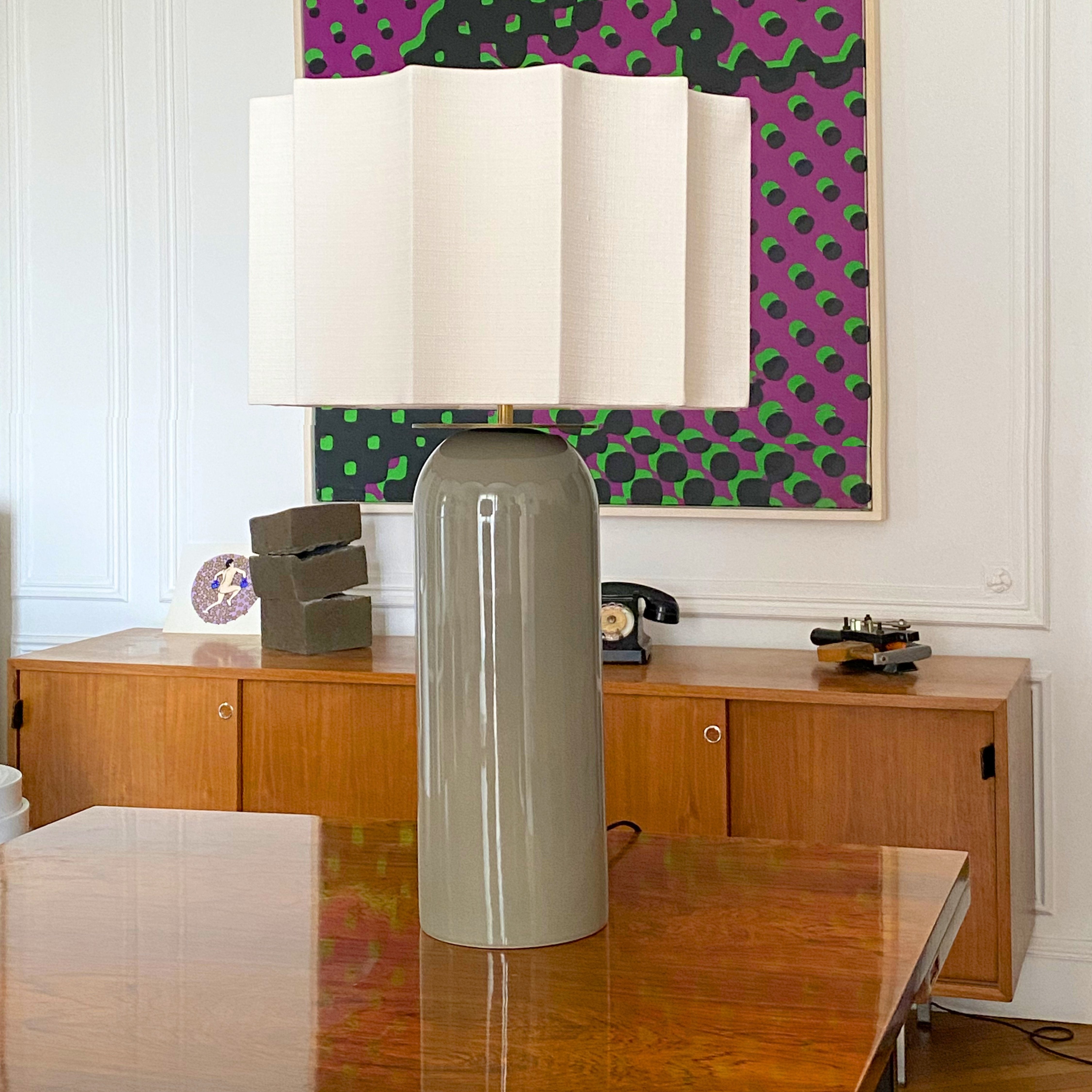Lampe design grise Nautilus