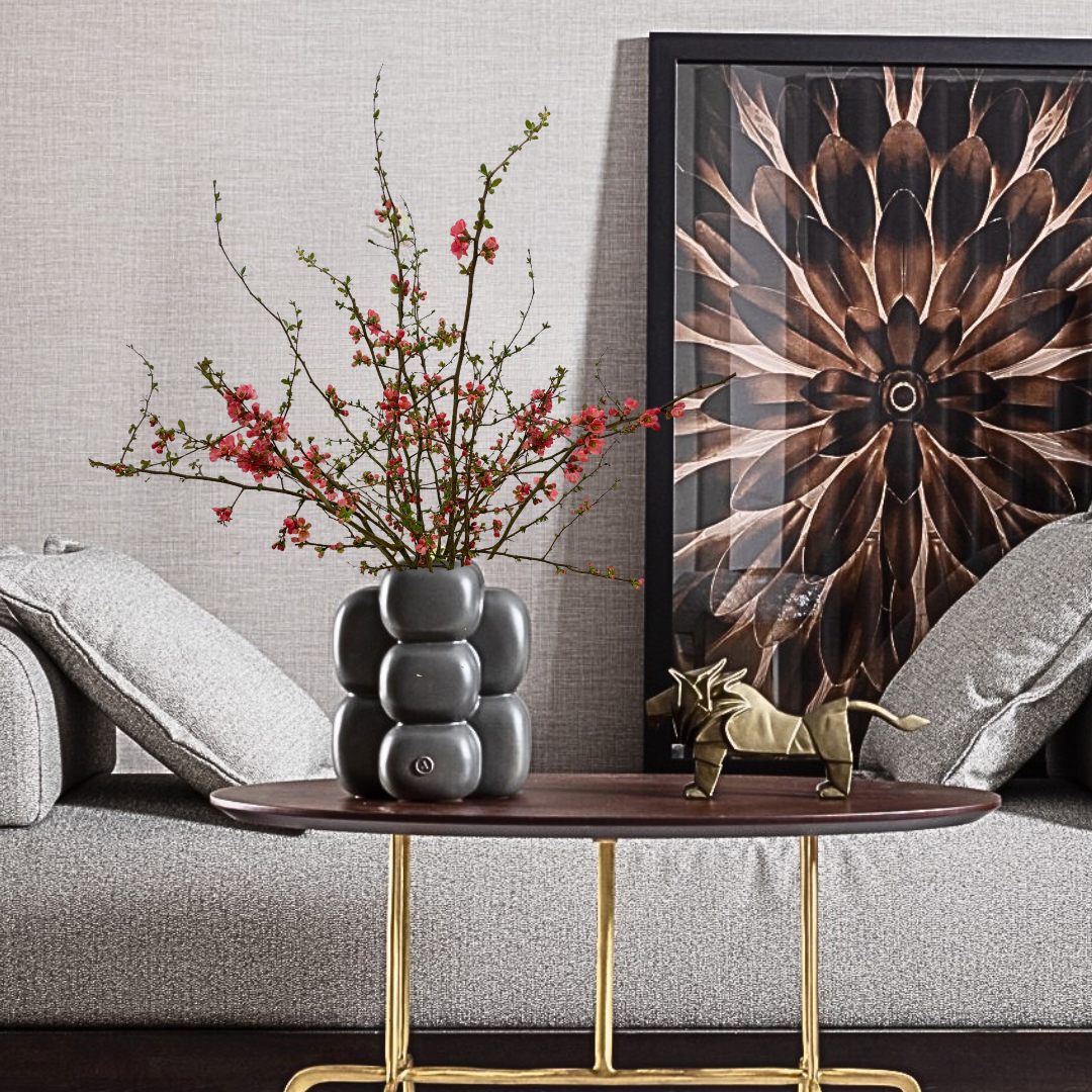 Vase design en ceramique gris