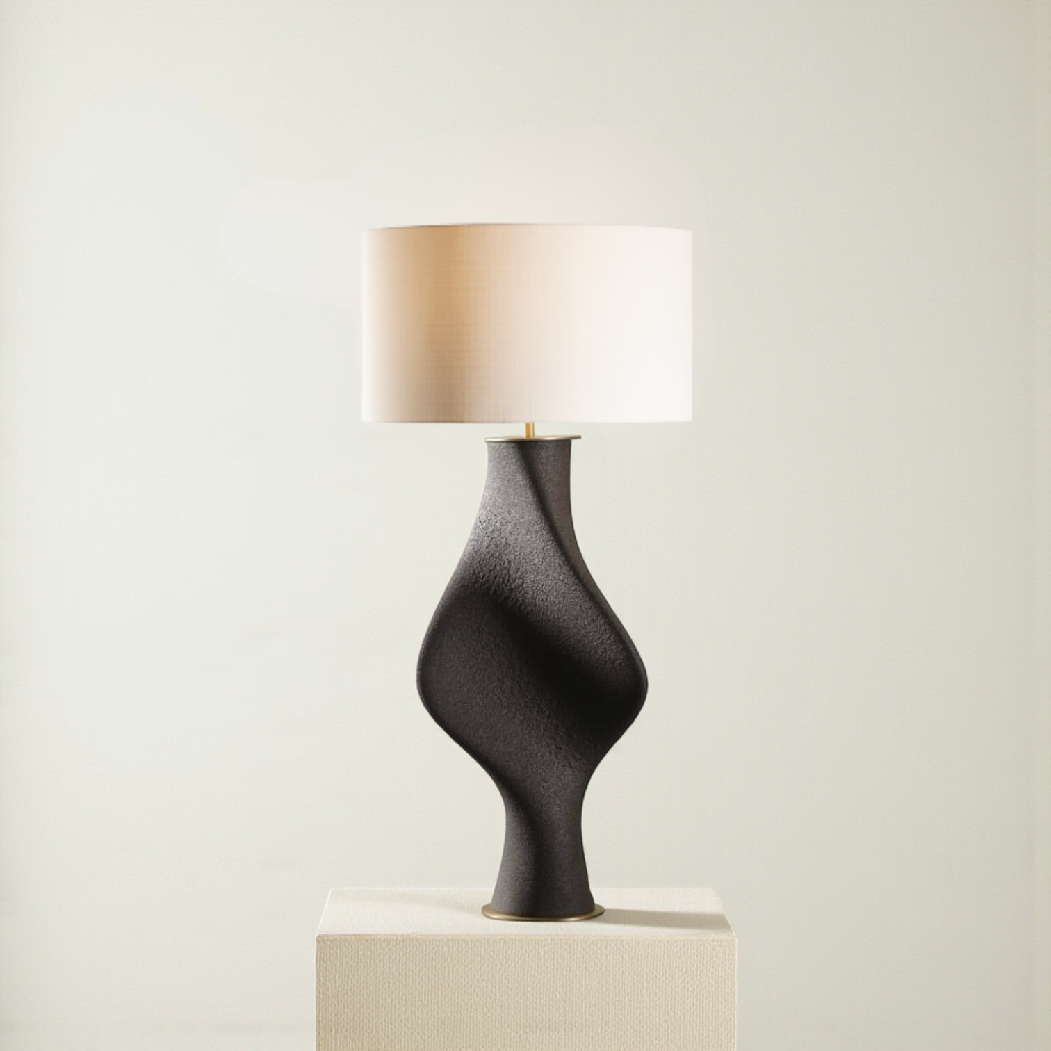Lampe Adagio - Noir lave, grande lampe sculpturale en céramique