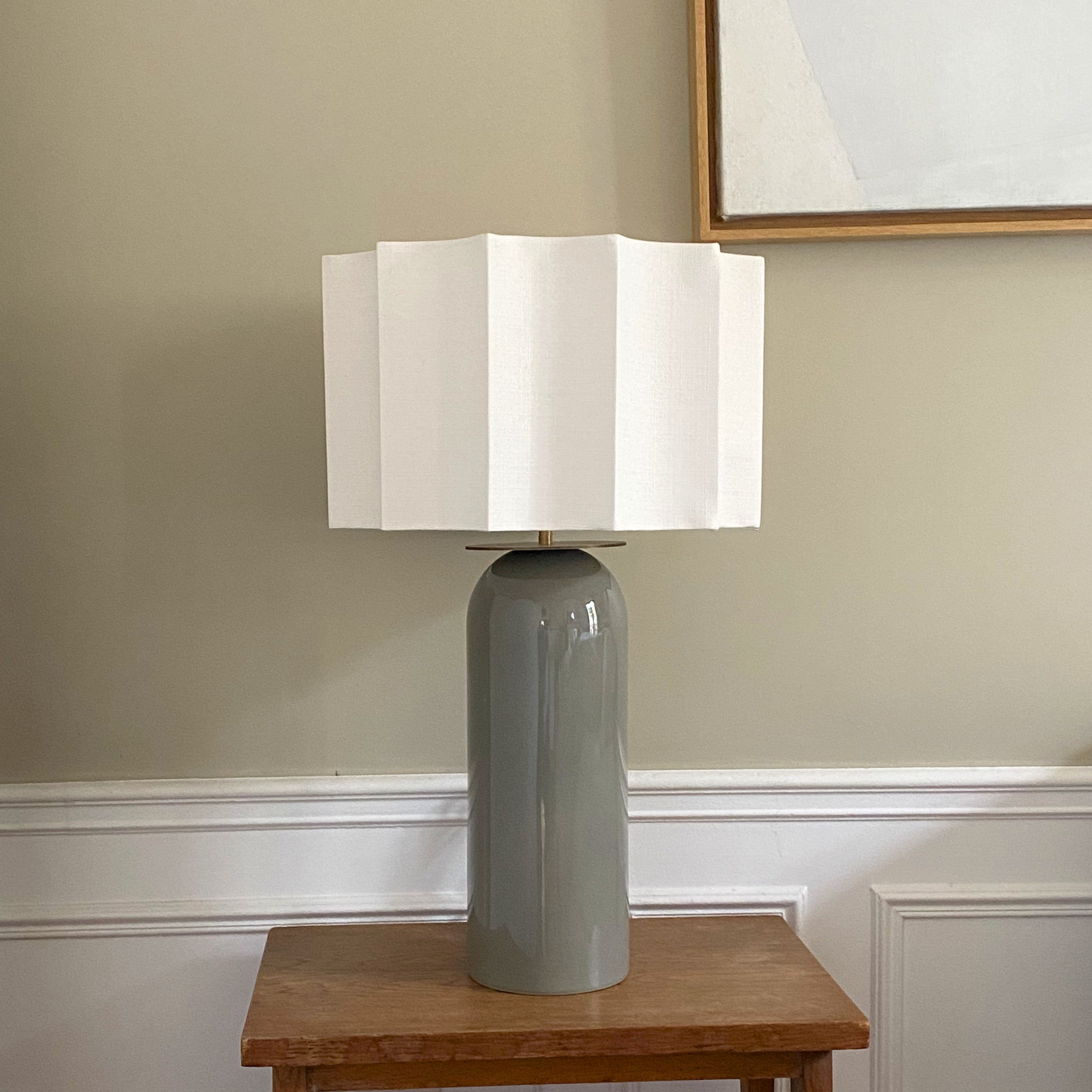 Lampe en céramique avec un abat-jour design